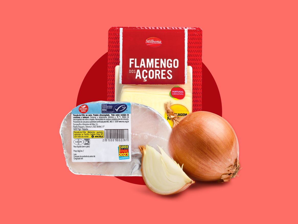 Queijo fatiado, peixe ultracongelado e cebolas, com o tema 'Portugal Original'.