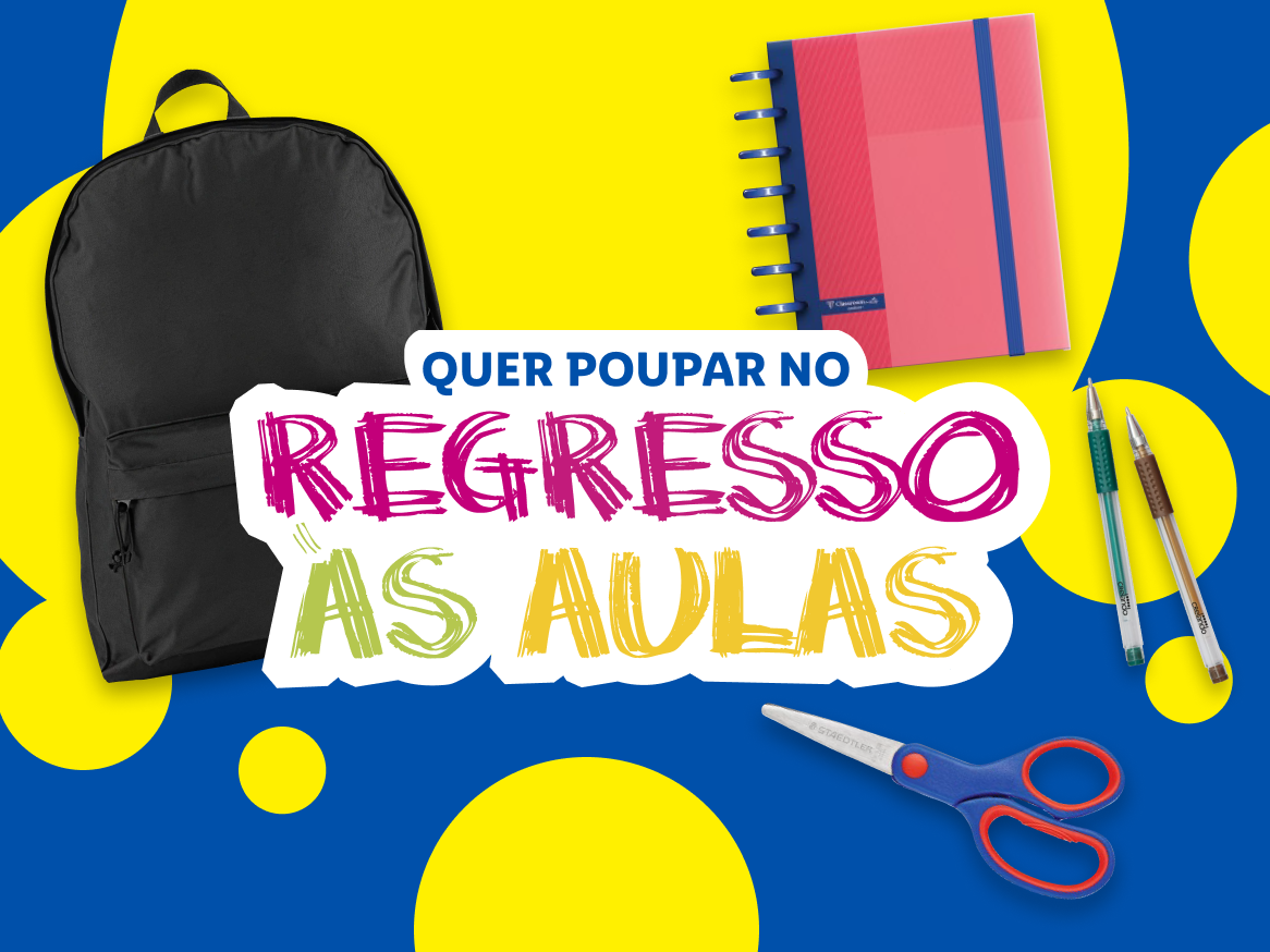Mochila, caderno, canetas e tesoura para o regresso às aulas.