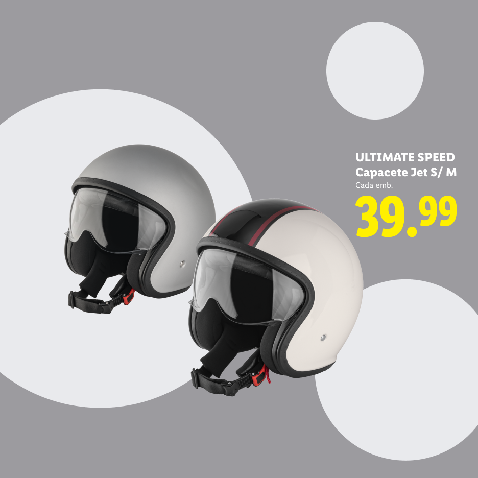 Dois capacetes de motociclista, um cinzento e um branco com riscas pretas e vermelhas, com o preço de 39,99.