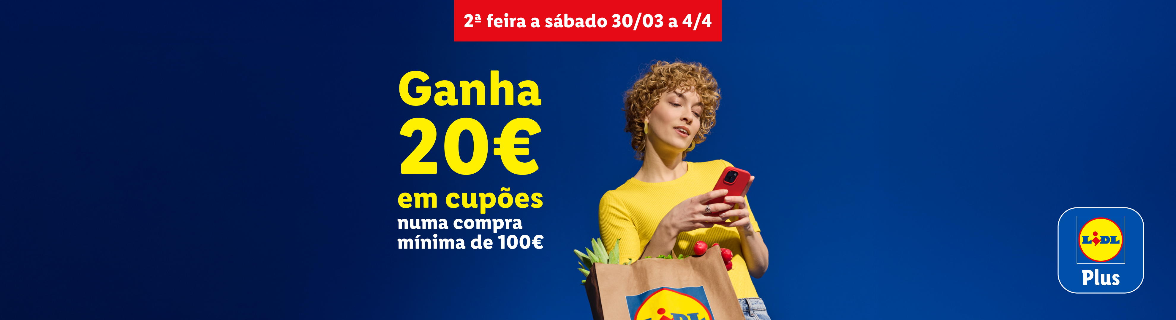 Mulher com saco de compras e telemóvel, com texto 'Ganha 20€ em cupões numa compra mínima de 100€'.