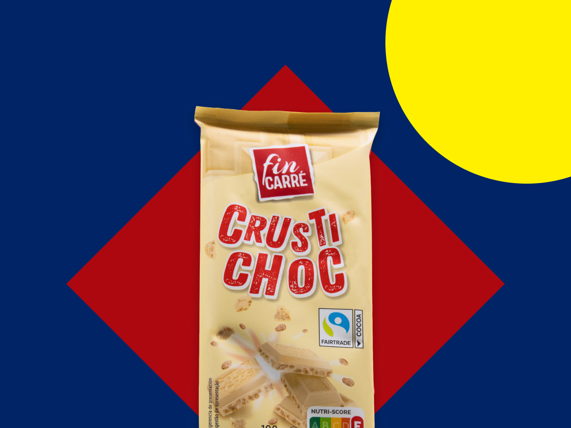 Embalagem de chocolate branco crocante com fundo geométrico azul, vermelho e amarelo.